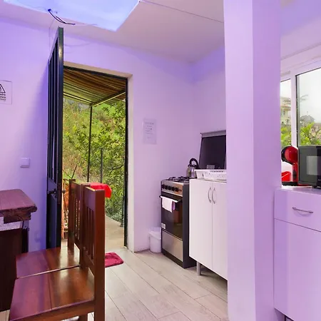 Luci's House B * Σάο Ζόρζε